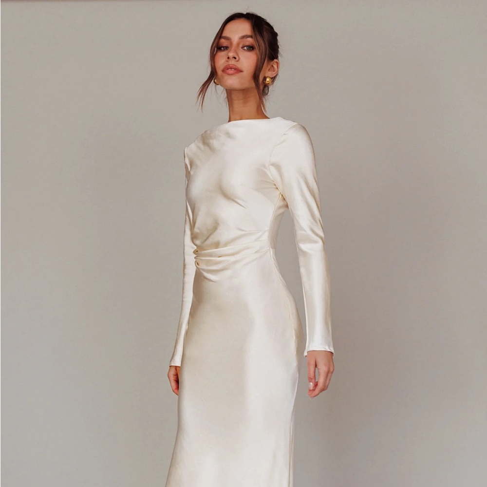 Selfie Leslie Loveland Cowl Back Midi Dress in color “Oyster” US L